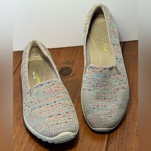 SKECHERS Relaxed Fit Reggae Fest Slip On Comfort Shoes - Women's Size 9.5 Taupe